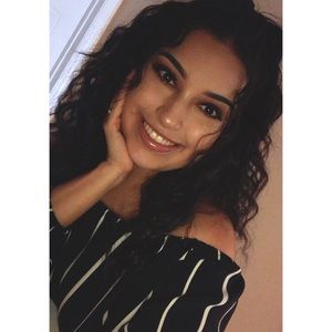 Meet your Posher, Alexces